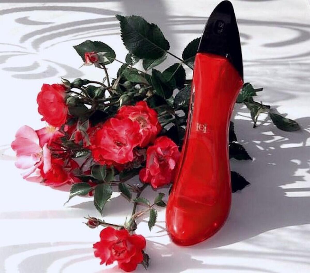 Carolina Herrera Very Good Gir - Perfume Floral Fragrance review and price
